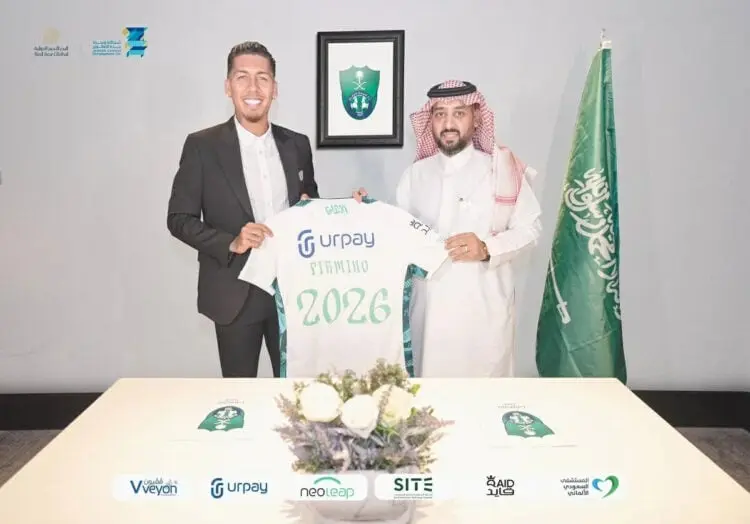 Firmino Resmi Gabung Al-Ahli