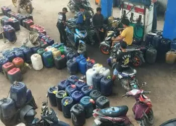 Kapal Pukat Harimau Bebas Beli Solar Subsidi, Nelayan Kursin di Labuan Mengeluh