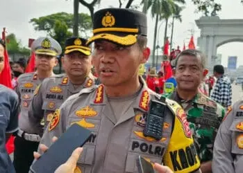 MENYAMPAIKAN KETERANGAN: Kapolresta Tangerang, Kombes Pol Sigit Danny Setiyono saat menyampaikan keterangan kepada waratwan. (DOK/SATELITNEWS)