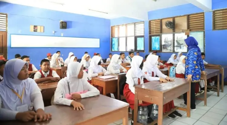 Pegawai Pemkot Tangerang Antusias Sambut Imbauan Antar Anak Hari Pertama Sekolah