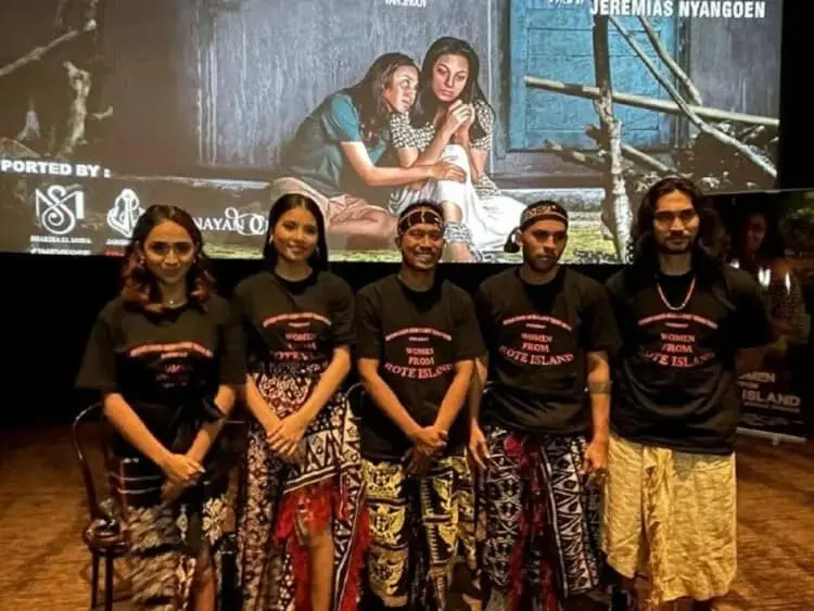 Women From Rote Island, Lawan Kejinya Kekerasan Terhadap Para Perempuan