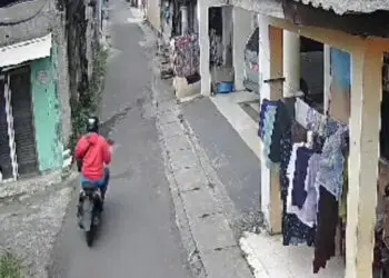 Main HP di Jalan Ketika Pulang Sekolah, Pelajar SMP Dijambret di Cipondoh