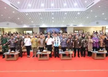 Serahkan Sertipikat Aset Pemda-BUMN Se-Provinsi Banten, Menteri ATR/BPN Minta Pemda Dukung Penuh Program PTSL