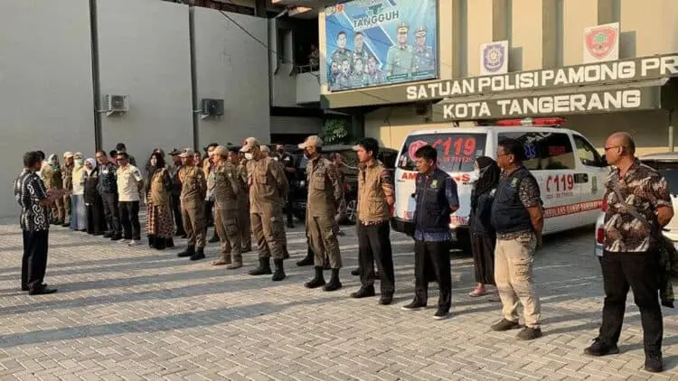 APEL PAGI: Satuan Polisi Pamong Praja (Satpol PP) Kota Tangerang saat mengikuti apel pagi. (ISTIMEWA)