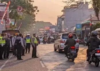 Parkir Sembarangan, Puluhan Kendaraan Digembosi Petugas Dishub Kota Tangerang
