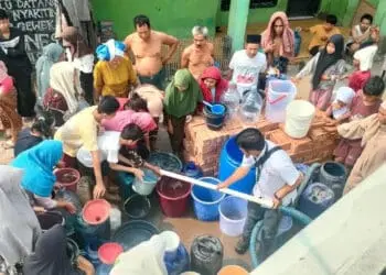 PMI Banten Distribusikan 10 Ribu Liter Air Bersih di Wilayah Terdampak Kekeringan di Kota Serang 