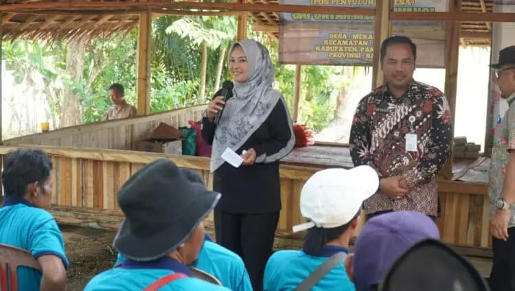 Bupati Irna Ajak Masyarakat Manfaatkan Lahan Kosong, Agar Memiliki Nilai Ekonomis