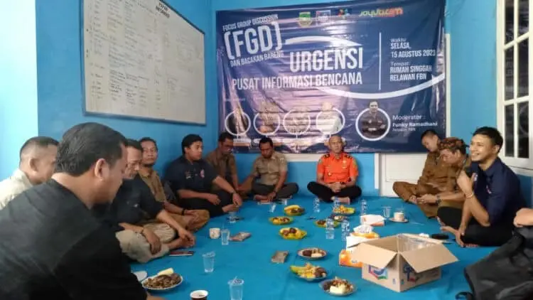 Sejumlah stakeholder kebencanaan di Provinsi Banten, menggelar diskusi pentingnya pusat informasi kebencanaan, Selasa (15/8/2023). (ISTIMEWA)