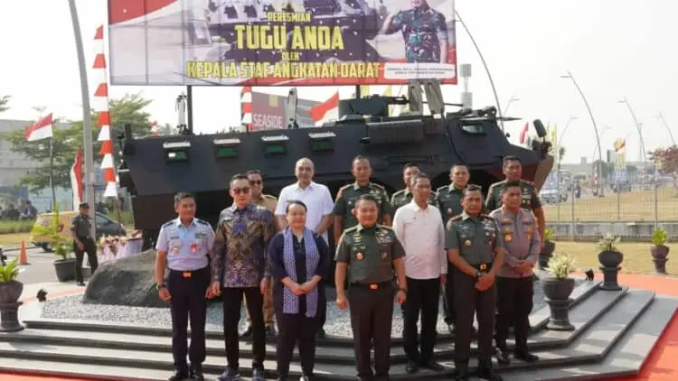 Bupati Tangerang dan Jendral Dudung Resmikan Monumen Anoa