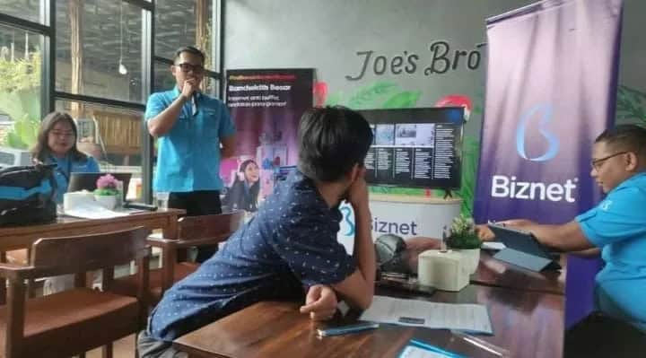 Perwakilan dari manajemen Biznet, sedang menyampaikan pemaparannya, Jumat (25/8/2023). (ISTIMEWA)