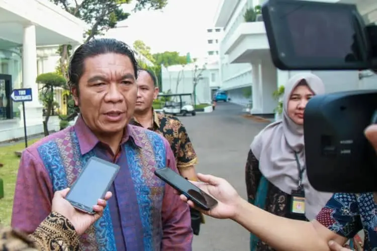 Pj Gubernur Banten Al Muktabar. (LUTFHI/SATELITNEWS.COM)