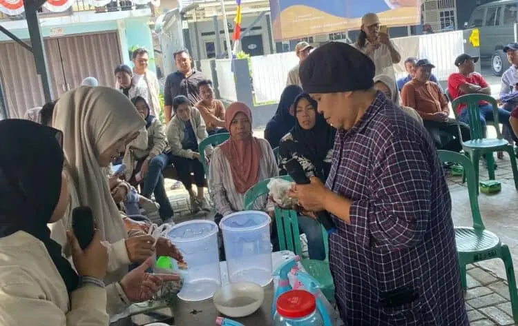 UNIS dan Kelurahan Panunggangan Kota Tangerang Hasilkan Biopestisida dari Puntung Rokok