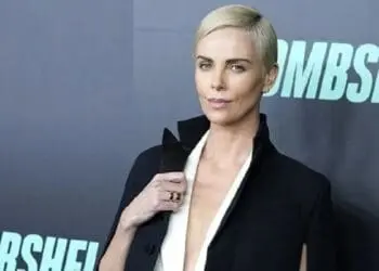 Theron Bantah Netizen Soal Operasi Plastik: “Saya Cuma Menua…”