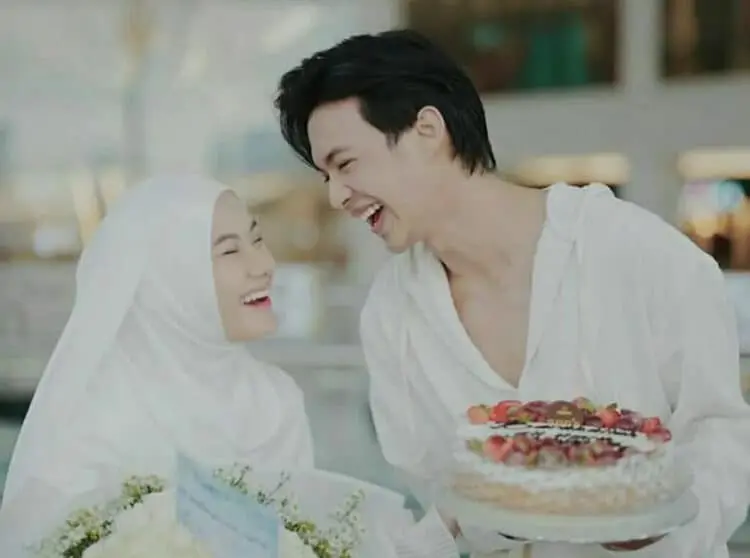 Keromantisan Rey Mbayang Dengan Dinda Hauw