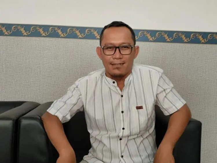 Semburan Air Berbau Belerang di Kragilan Fenomena Gas Dangkal