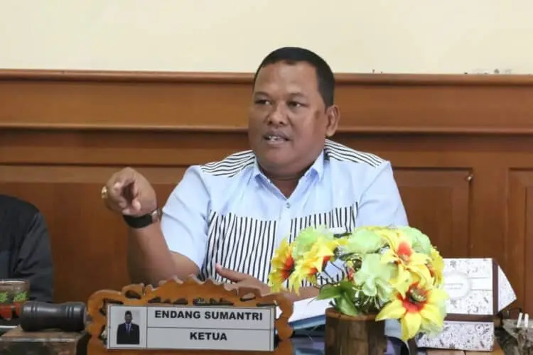 Ratusan Desa Belum Serap Banprov, Ketua Komisi I DPRD Pandeglang Angkat Bicara 