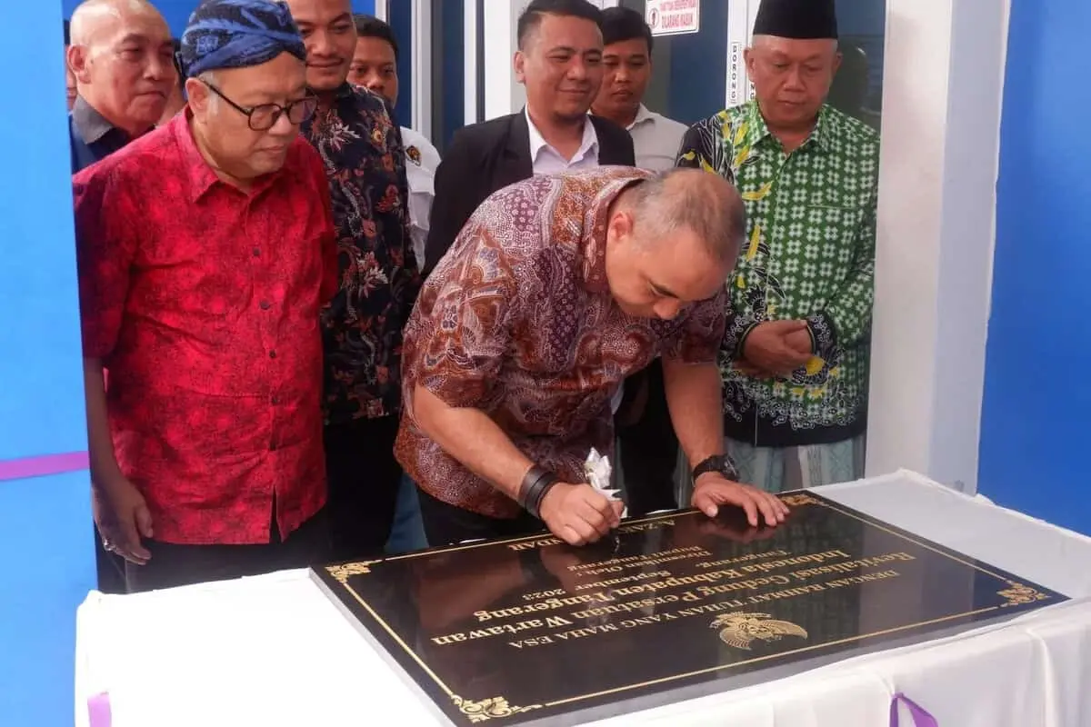Bupati Tangerang Resmikan Revitalisasi Gedung PWI Kabupaten Tangerang Bupati Tangerang Resmikan Revitalisasi Gedung PWI Kabupaten Tangerang