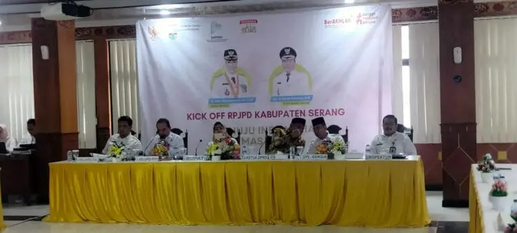 Angka Pengangguran Masih Tinggi, Bupati Tatu : Masih Menjadi PR Kami