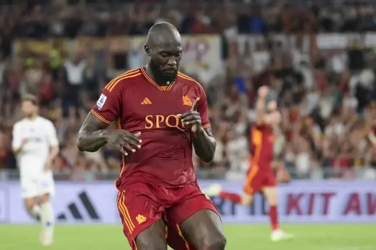 AS Roma Jawab Kritik dengan Pesta Gol
