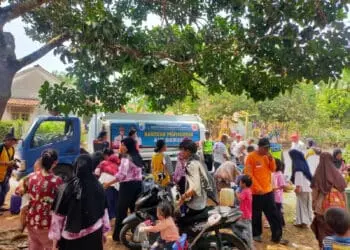 Warga Lebak yang Kekurangan Air Minta Sumur Bor