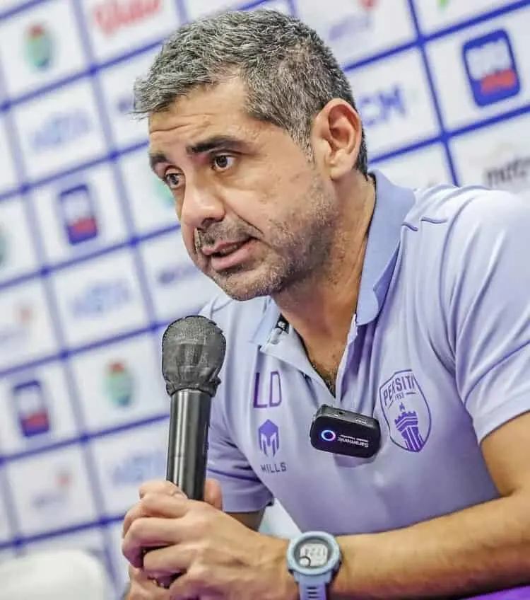 Persita Pecat Luis Edmundo, Tunjuk Ilham Jayekusuma Jadi Pelatih Sementara