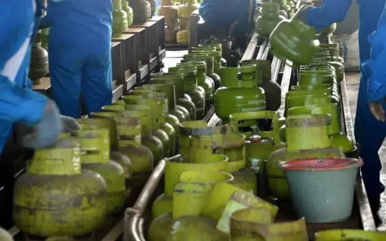 Pasokan Gas Melimpah, Daya Beli Turun