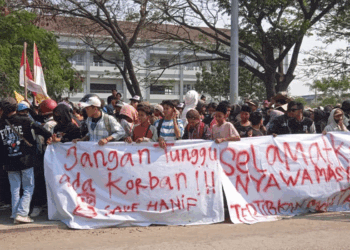Imbas Bocah Terlindas, Warga Demo Truk Tanah Di Kosambi