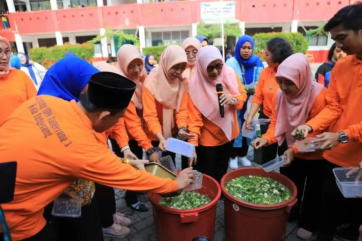 SDN Tangerang 3 Mulai Produksi Massal Abate Alami