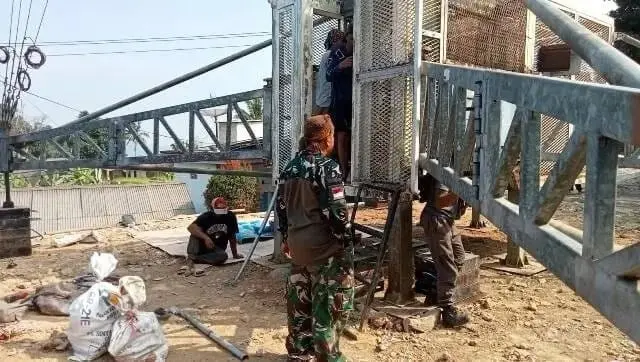 Area Blankspot, TNI Bangun Tower Combat BTS di Kasepuhan Cisitu Lebak