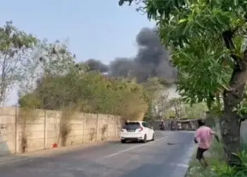 TPA Rawa Kucing Terbakar, Sampah Berhamburan ke Permukiman, Warga Panik