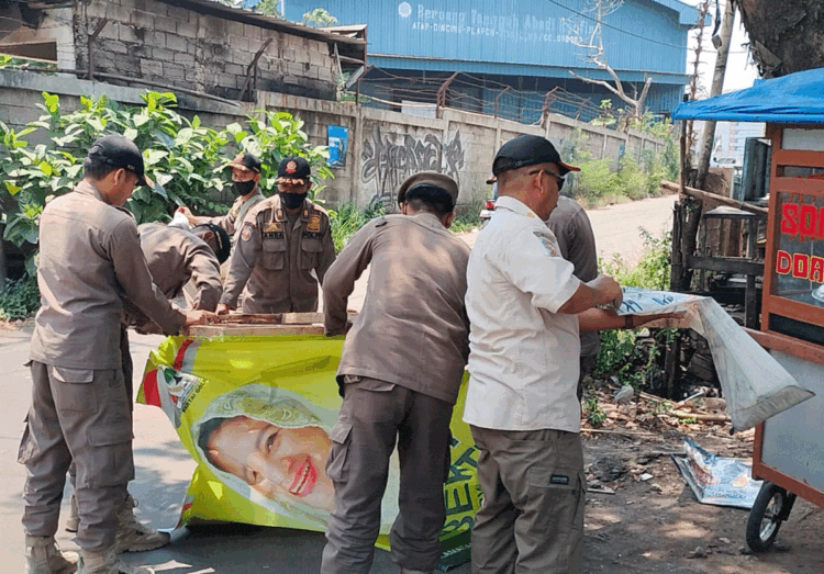 210 Alat Peraga Kampanye Ditertibkan Di Kabupaten Tangerang