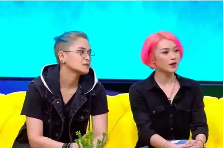 Dara-Mita The Virgin: Kisah Behel, Beda Kota Tetap Kompak dan Eksis