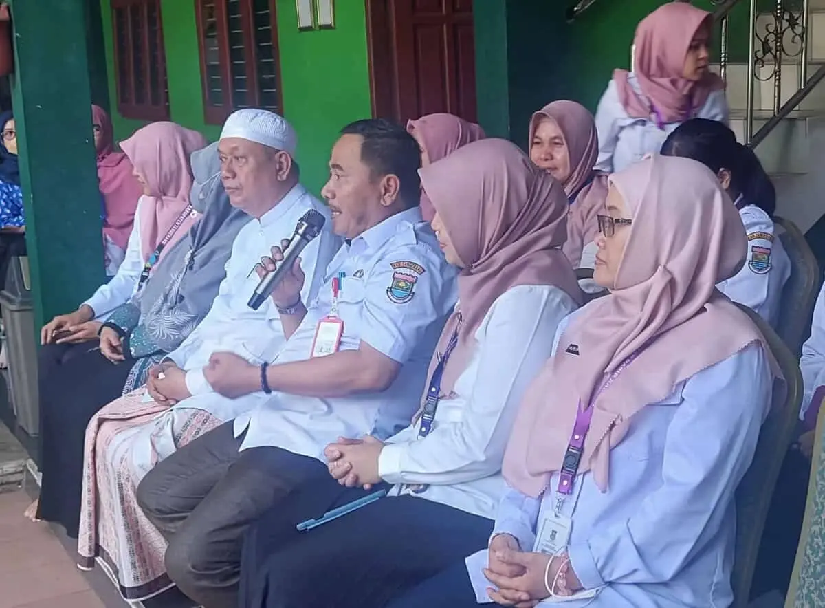 Atasi Anemia, 300 Santriwati Ponpes Tarmub Pasir Nangka Serentak Minum Tablet Tambah Darah Atasi Anemia, 300 Santriwati Ponpes Tarmub Pasir Nangka Serentak Minum Tablet Tambah Darah
