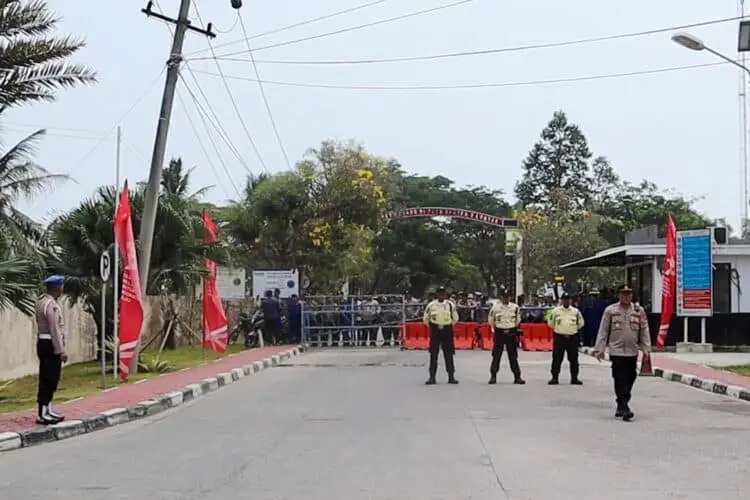 Simulasi Pengamanan Obvitnas PLTU Lontar Digelar Polresta Tangerang