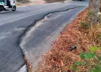 Jalan Raya Daon Sukamulya Rusak Viral di Medsos