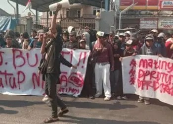 Ratusan Warga Tangerang Minta Perbup Pembatasan Waktu Operasional Mobil Barang Ditegakkan