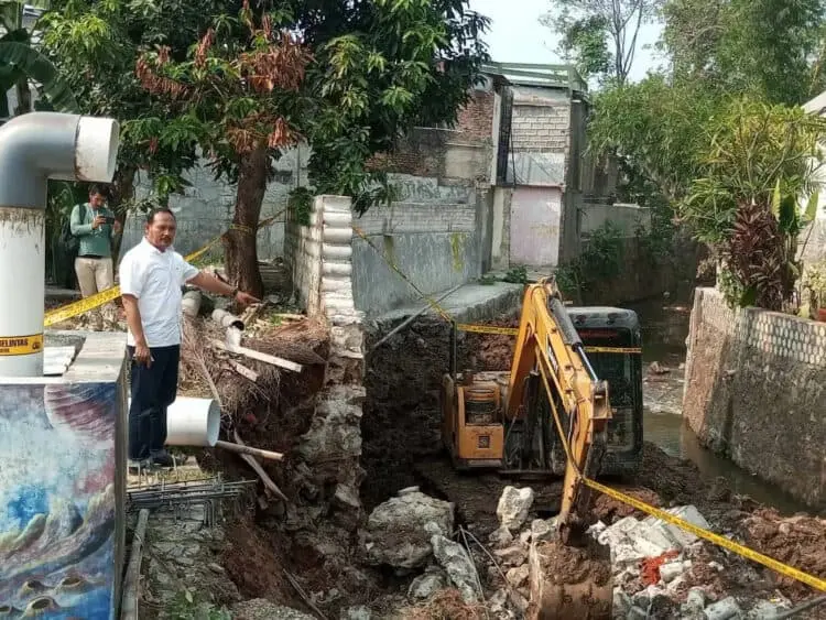 Turap Kali Serua Roboh Hingga Tewaskan Pekerja, Polisi Menduga Ini Penyebabnya