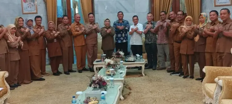 Bupati Serang Ratu Tatu Chasanah, foto bersama dengan jajaran Pokphan. (ISTIMEWA)
