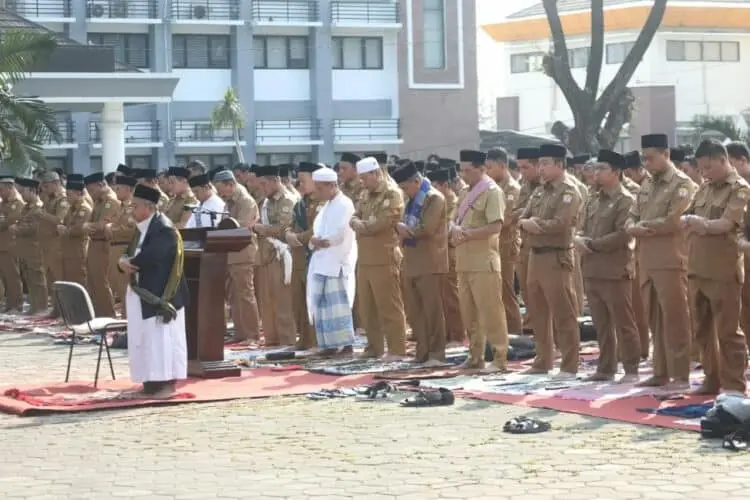 Kemarau Panjang Tak Kunjung Usai, ASN Pemkot Serang Gelar Solat Istisqo