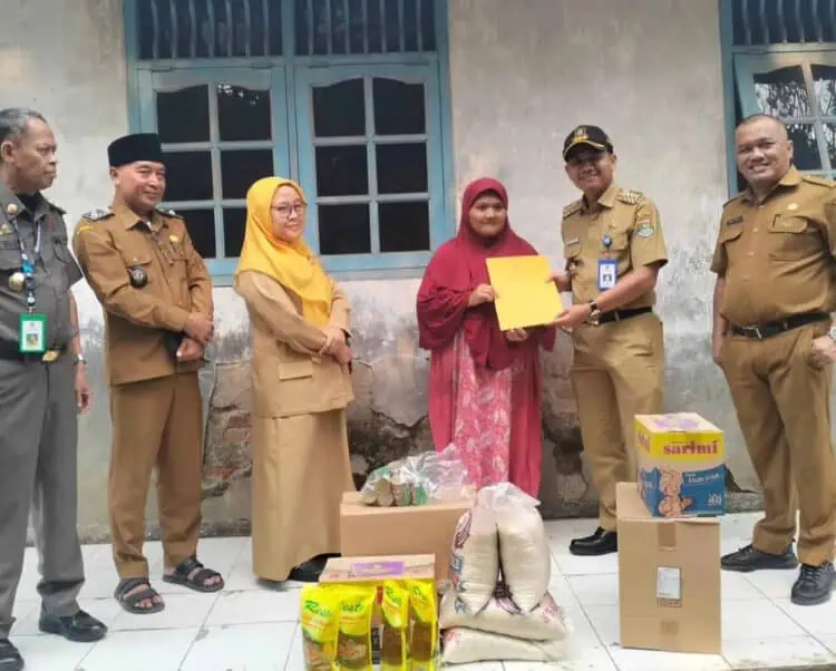Warganya Tertimpa Musibah, Camat Tigaraksa Gandeng Dinsos dan BPBD Kabupaten Tangerang Beri Bantuan