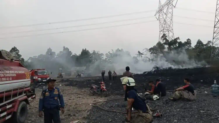 Sehari, Dua Lapak Limbah Terbakar di Balaraja dan Sindang Jaya