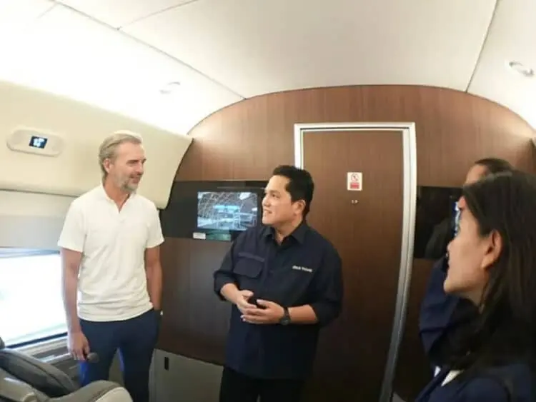 Erick Thohir Ajak Anggota FIFA Naik Whoosh