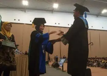 Wisuda 1.200 Orang, Lulusan UNIS Tangerang Diharapkan Bisa Berkiprah Membangun Bangsa