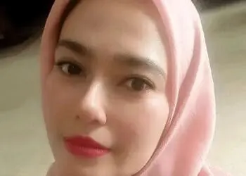 Catherine Wilson Tampil Berhijab, Usai Digugat Cerai Suami