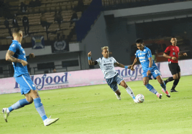 Diterkam Maung Bandung 5-0, Jadi Malam Kelam Bagi Pendekar