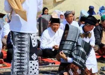 Pemkot Gelar Salat Istisqa’ di  Sekitar TPA Rawa Kucing