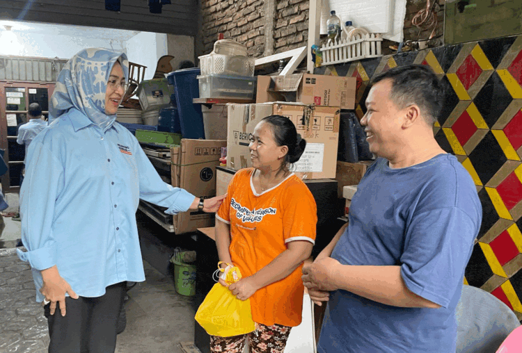 TKD Banten Bagikan Makan Siang Bergizi dan Susu Gratis