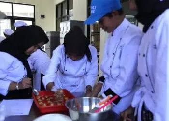 70 Siswa Jurusan Tata Boga SMKN 7 Tangerang Dilatih Bogasari