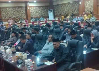 Suasana Rapat Paripurna di gedung DPRD Kabupaten Serang, Kamis (9/11/2023). (SIDIK/SATELITNEWS.COM)