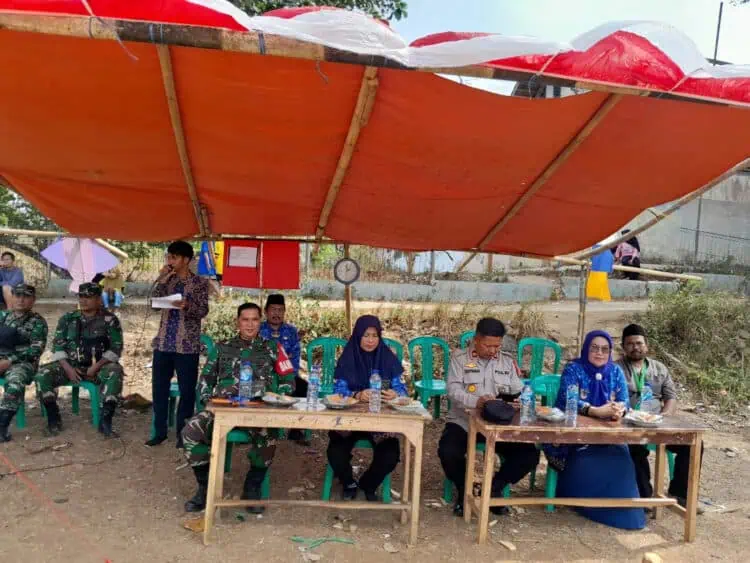 Meriahkan HUT TNI ke 78, Danramil 0115 Cimanggu Kodim Pandeglang Gelar Lomba Layang - layang
